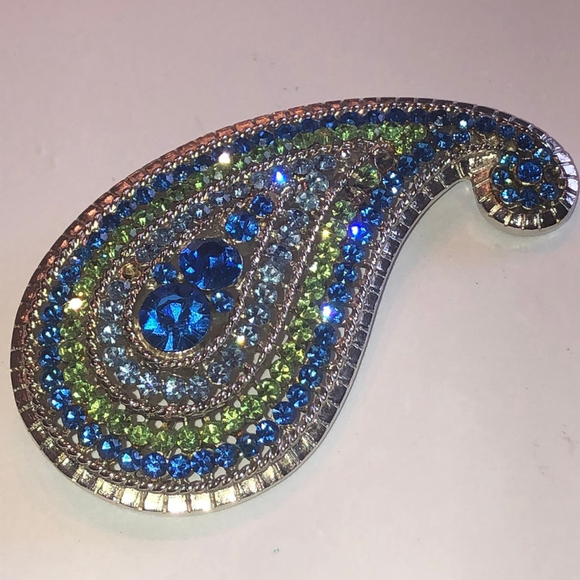 Vendome Vintage Silver Tone Blue & Green Rhinestone Brooch Shoulder Pin - Picture 2 of 9